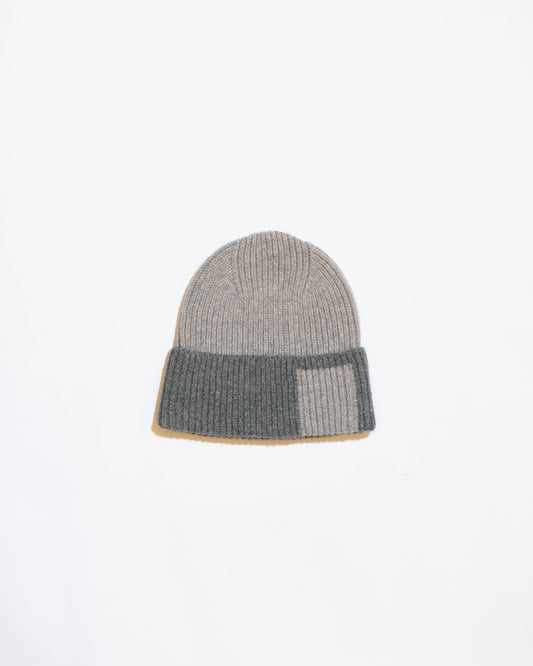 Intarsia Patch Hat • Supersoft Lambswool • Mix Grey • Light